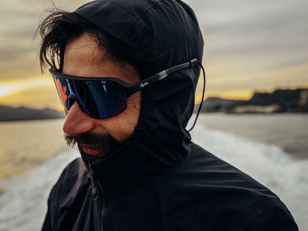 Rapha サングラス ブラック フレーム PRO TEAM FLYWEIGHT GLASSES、Classic Glasses II Raphaの新作