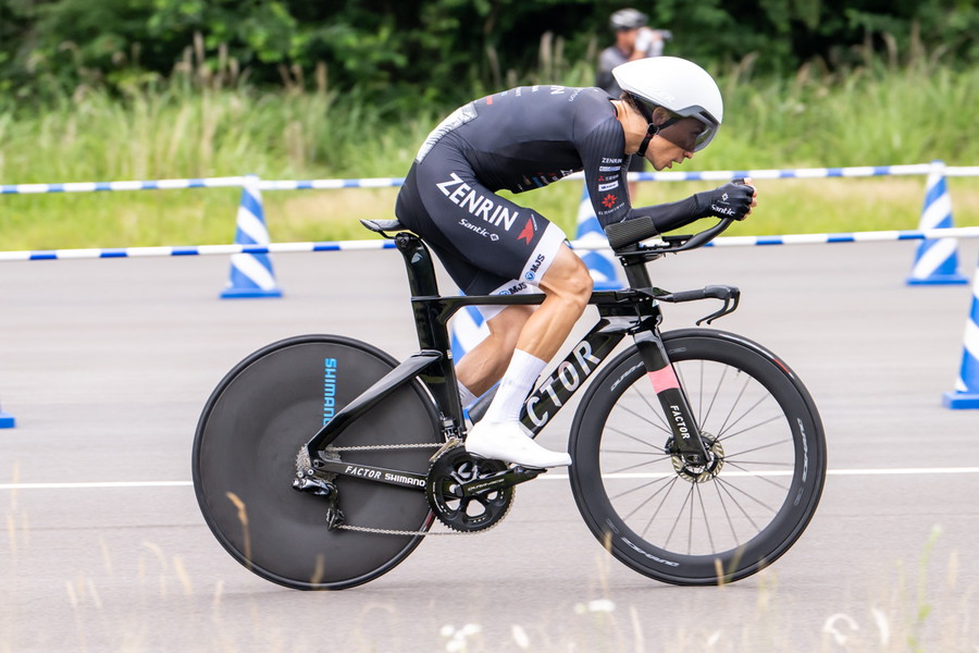 自転車競技アマチュアセット 日本最速を懸けて走ったTTバイク 平坦コースに合わせた
