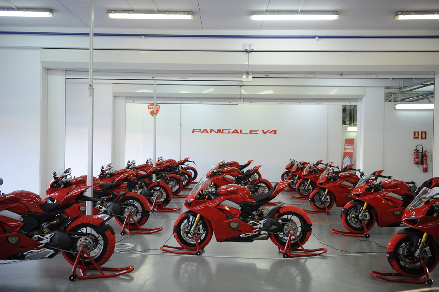 ドゥカティ パニガーレ V4 衝撃のデビュー その ボディワーク編 Ducati Magazine